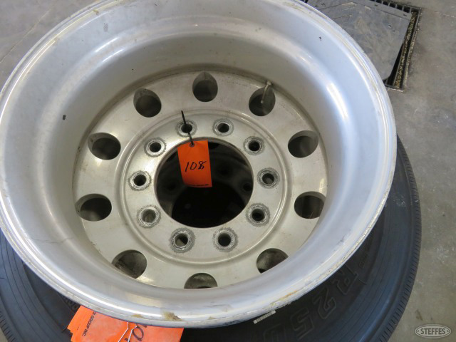 (3) 225 aluminum rims, 2 on tires
